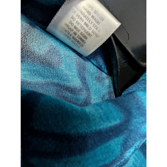 Tara Grinna Blouse Blue Shirt Geometric Short Sleeve Button Hawaii Women's Large - Picture 4 of 6